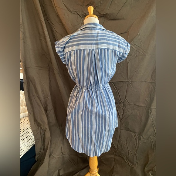 Button up summer dress with pockets - Picture 2 of 3